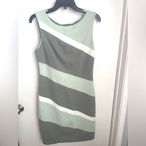 Women’s Dress Light Green Multicolored Size 6